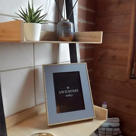 Susanna Neu Mit Netflix Traveller Awards 2025 *