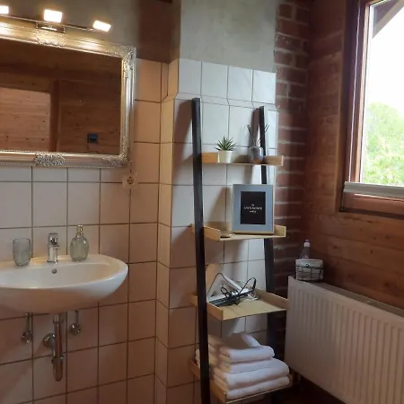 Susanna Neu Mit Netflix Traveller Awards 2025 Bruchweiler