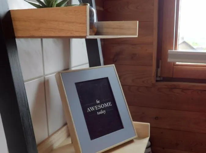 Susanna Neu Mit Netflix Traveller Awards 2025 Lodge *