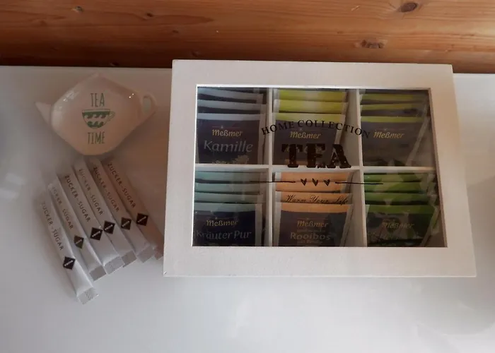 Susanna Neu Mit Netflix Traveller Awards 2025 אכסניה *